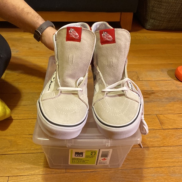 Vans Peanuts skate high. Brand new. Snoopy. Size 8.5 - Picture 2 of 4